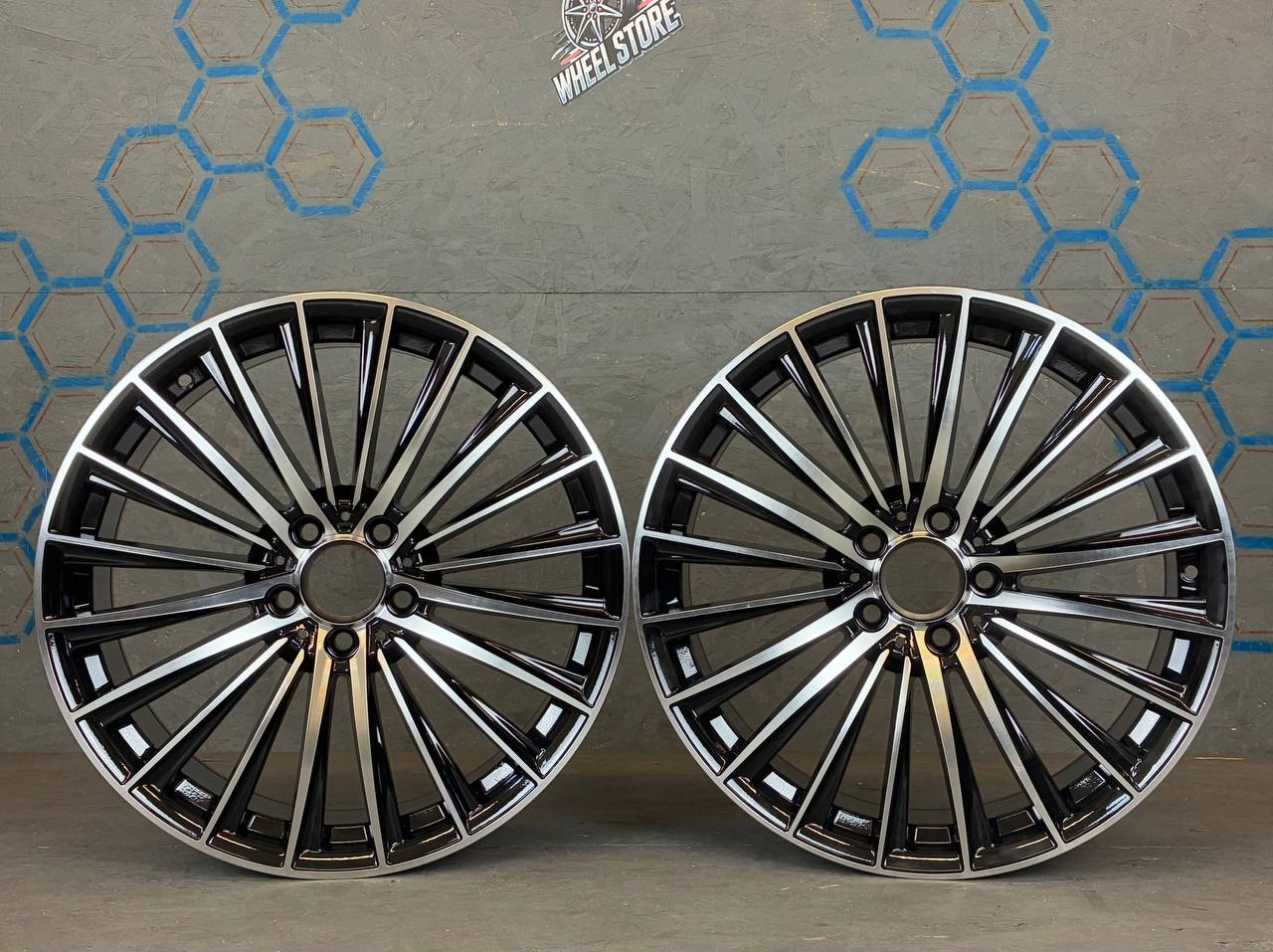 Jantes B5909 18 pouces 5x112 Noir Face Poli Brillant